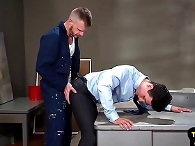 Office jock enjoys rimming and blowjob while getting fisted