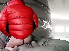 Overfilled mountain hardwear down jacket gets covered in cum after fetish bioscience experiment !!!